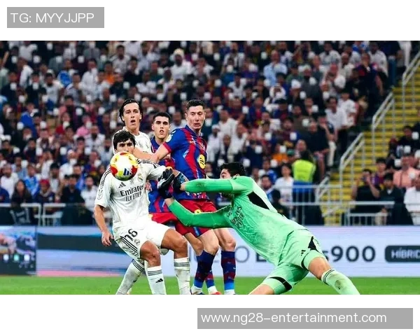 德甲精彩对决巴萨大胜波尔图红牌事件引发全场热议