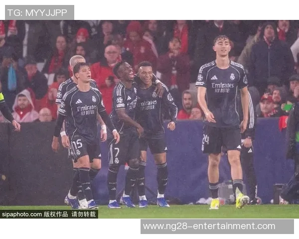 皇马在世界杯中以4-0战胜本菲卡补时进球引发全场狂欢战术解析