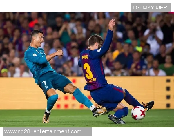 中超经典对决巴萨与皇马激战成平补时进球引发全场狂欢